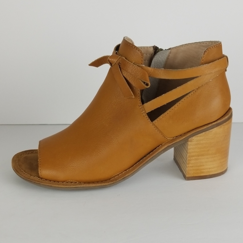 Latigo peep toe booties with zipper size 9 anthro